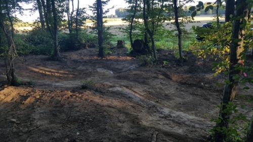 Création de dépressions au bois des Meulières à St-Ouen-sur-Morin © CPIE BDM